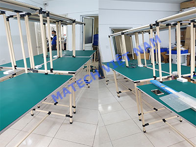 Bàn ống thép bọc nhựa có dàn đèn ở giữa
